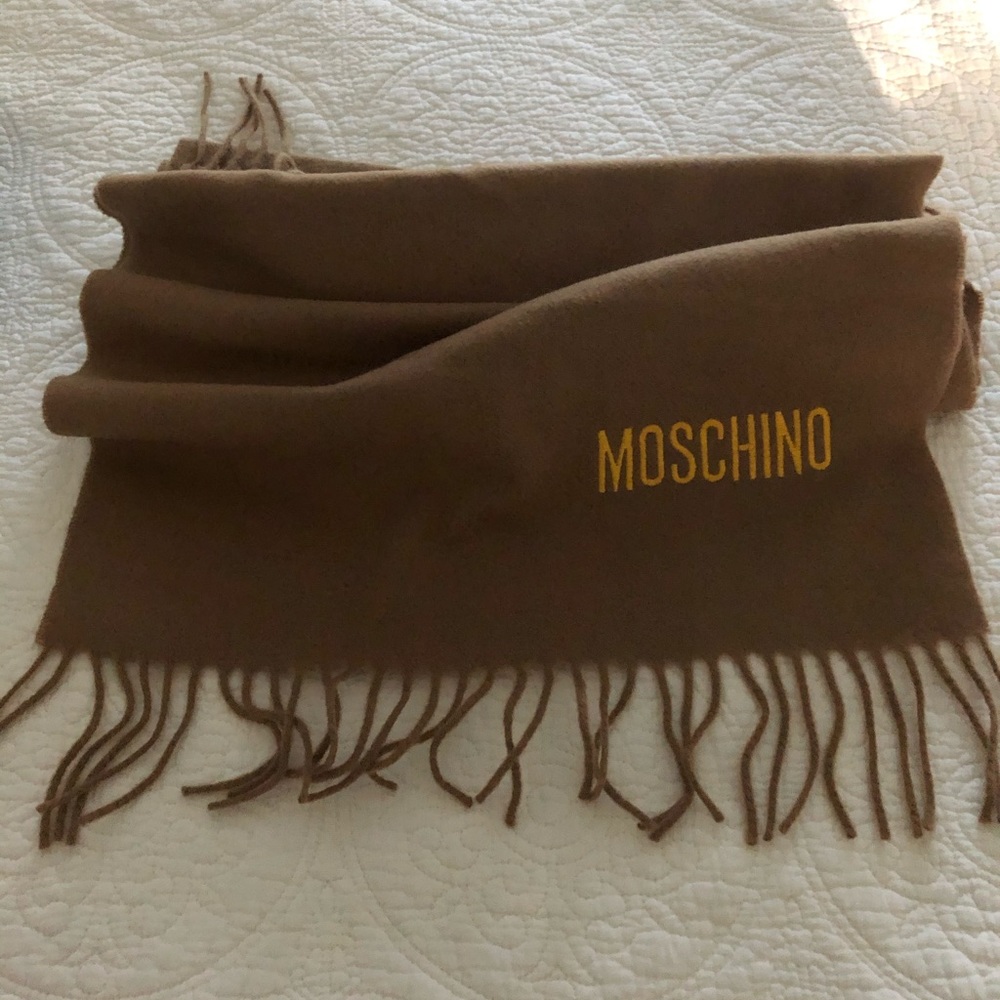 MOSCHINO 100% wool fringed scarf - Picture 1 of 3